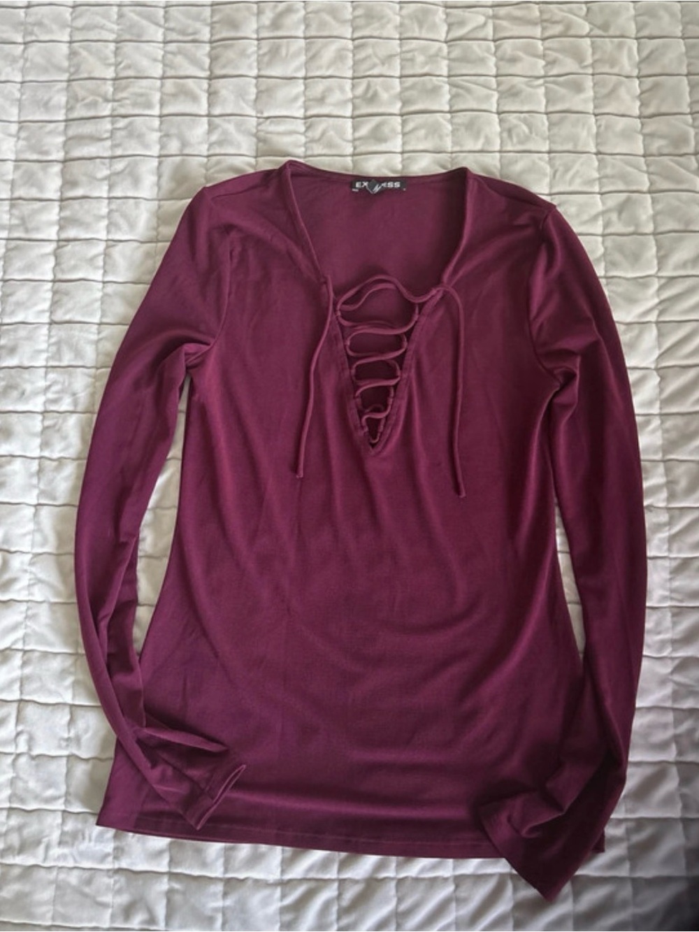 Express Lace-Up V-Neck Long Sleeve Top in Plum